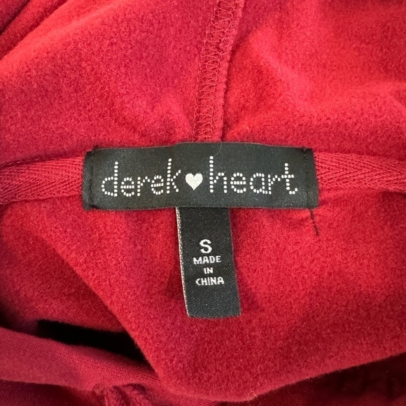 Derek Heart Long Sleeve Hooded Red Dress (S) - Picture 4 of 5